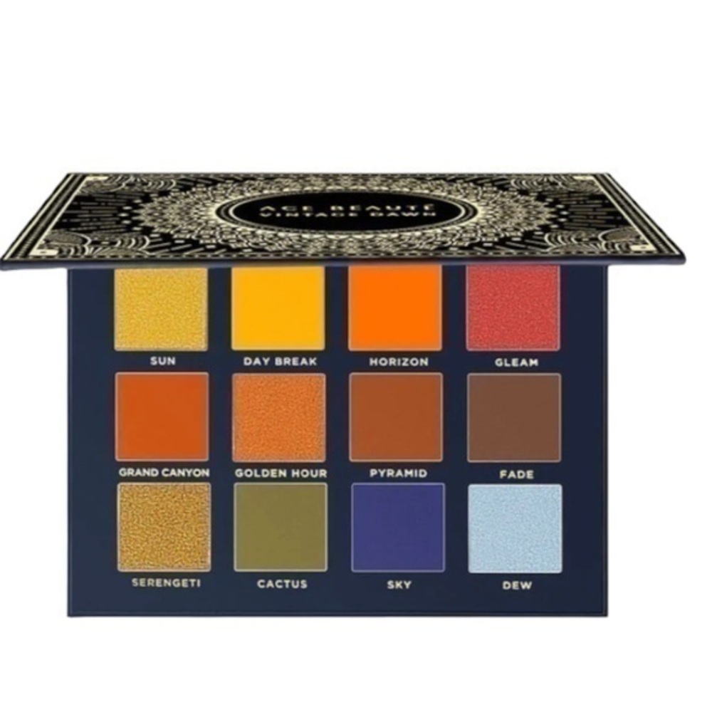 Ace Beaute Vintage Dawn Eyeshadow Pallet
